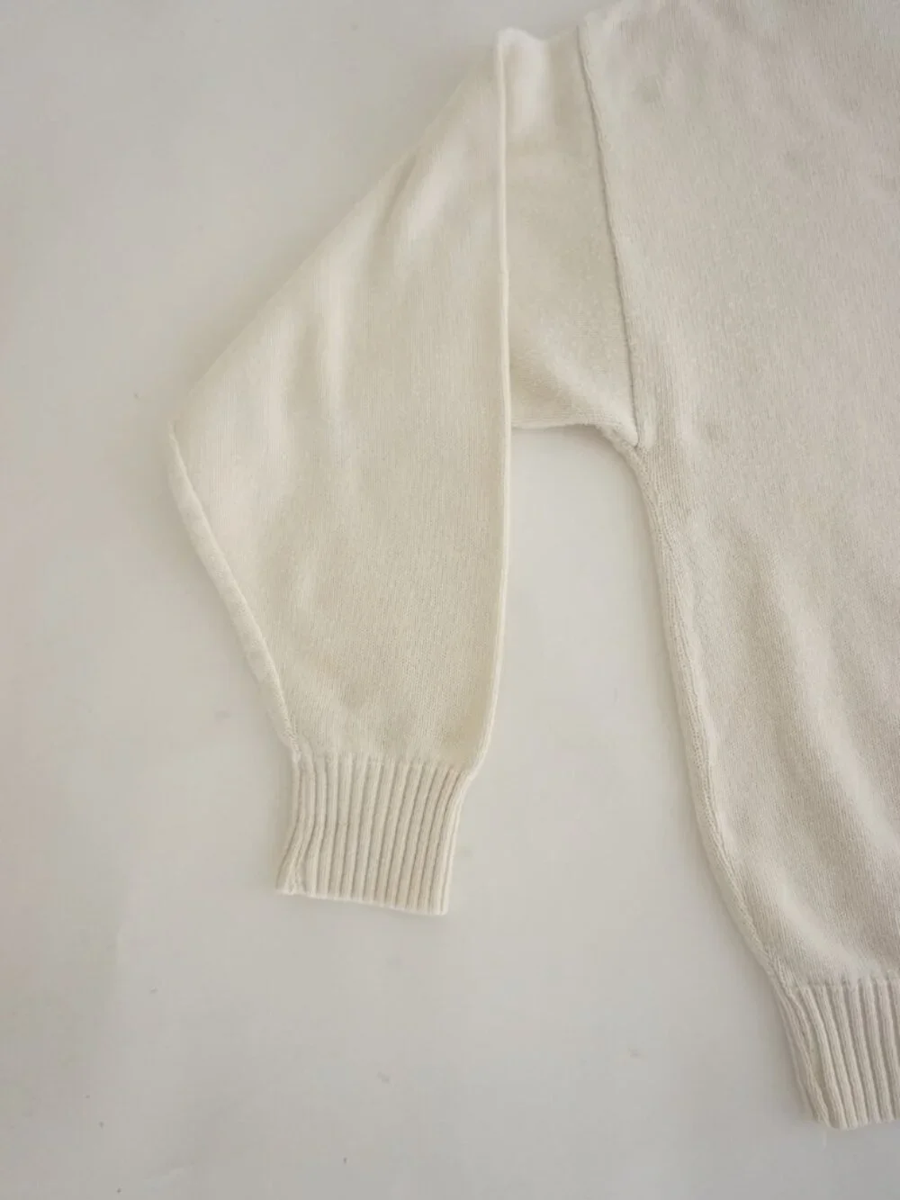 Vintage Classics Cream Solid Knit Minimal Ribbed Hem Crew Neck Sweater Cotton M - Picture 7 of 10